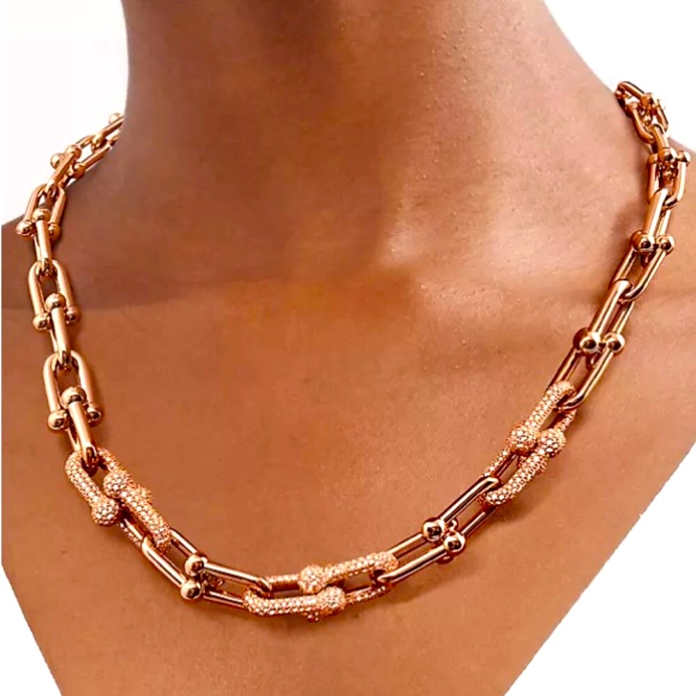 Rose Gold Graduated Link Necklace with Pavé Stones